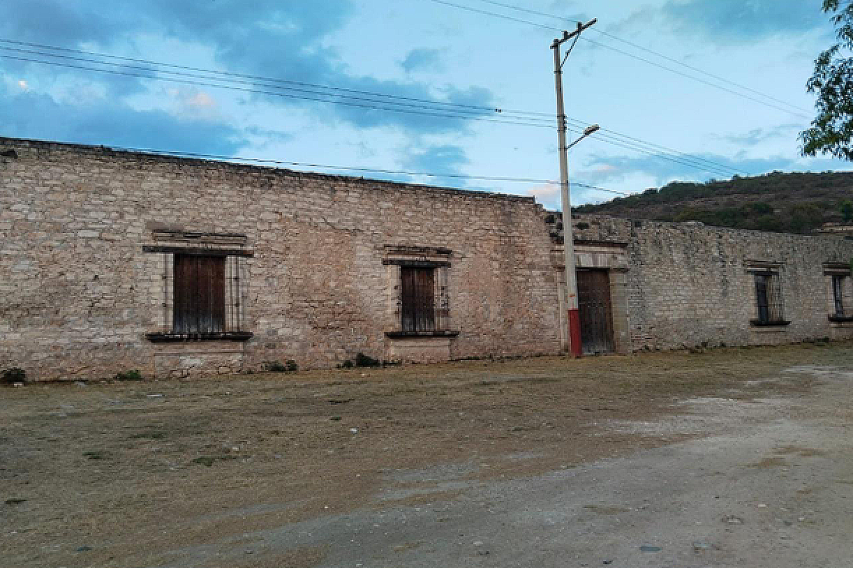 CASA ODRIOZOLA Y SU PLAZUELA